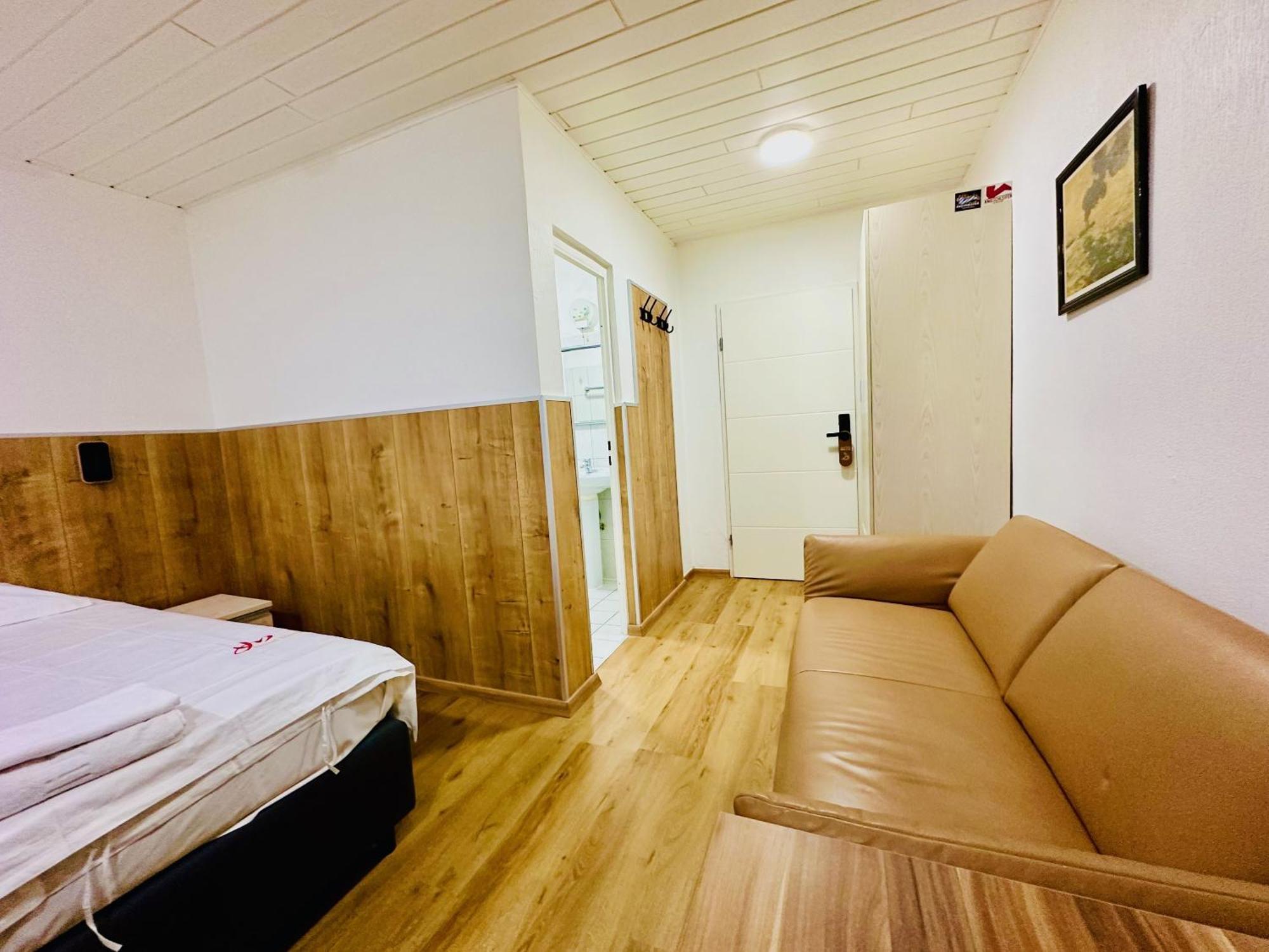 Hotel Destille Dormagen Quarto foto
