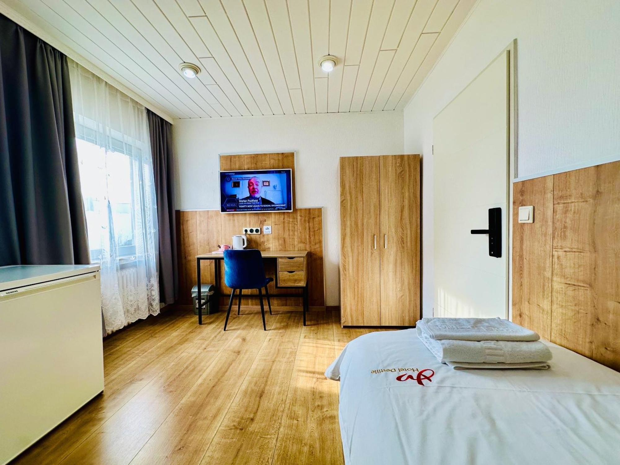 Hotel Destille Dormagen Quarto foto